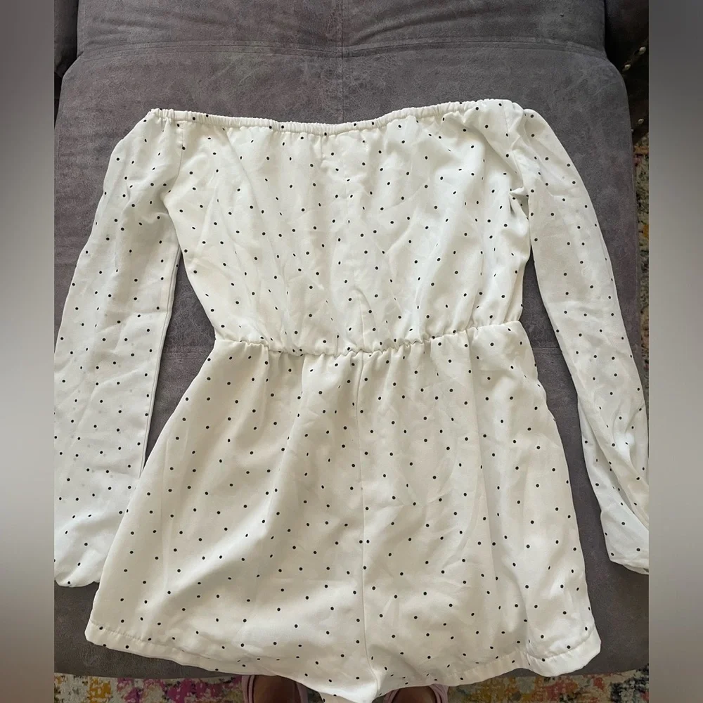 White with black polka dot romper. - Picture 2 of 3
